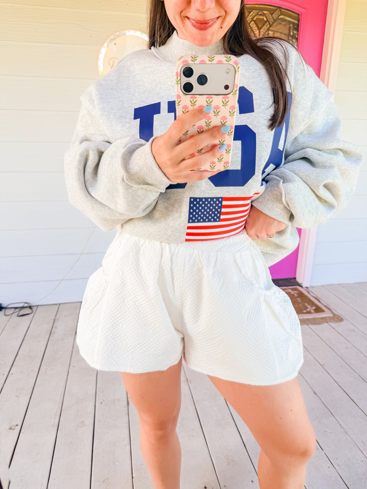 LIGHTWEIGHT SEERSUCKER SHORTS - WHITE