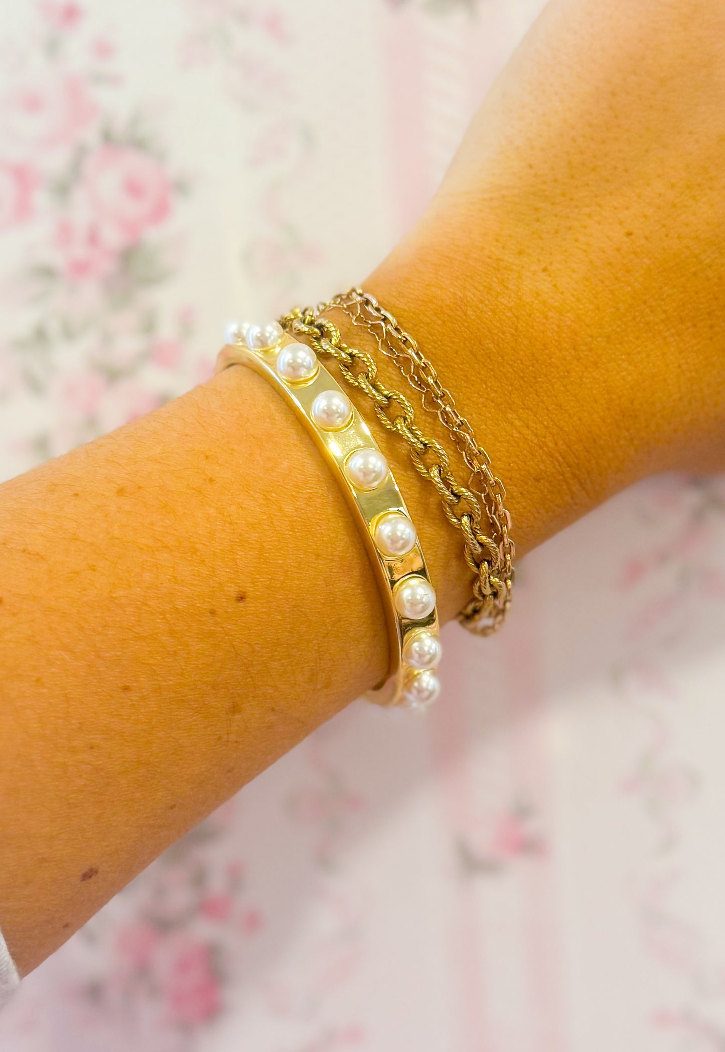 NEW GIRL PEARL CUFF BANGLE
