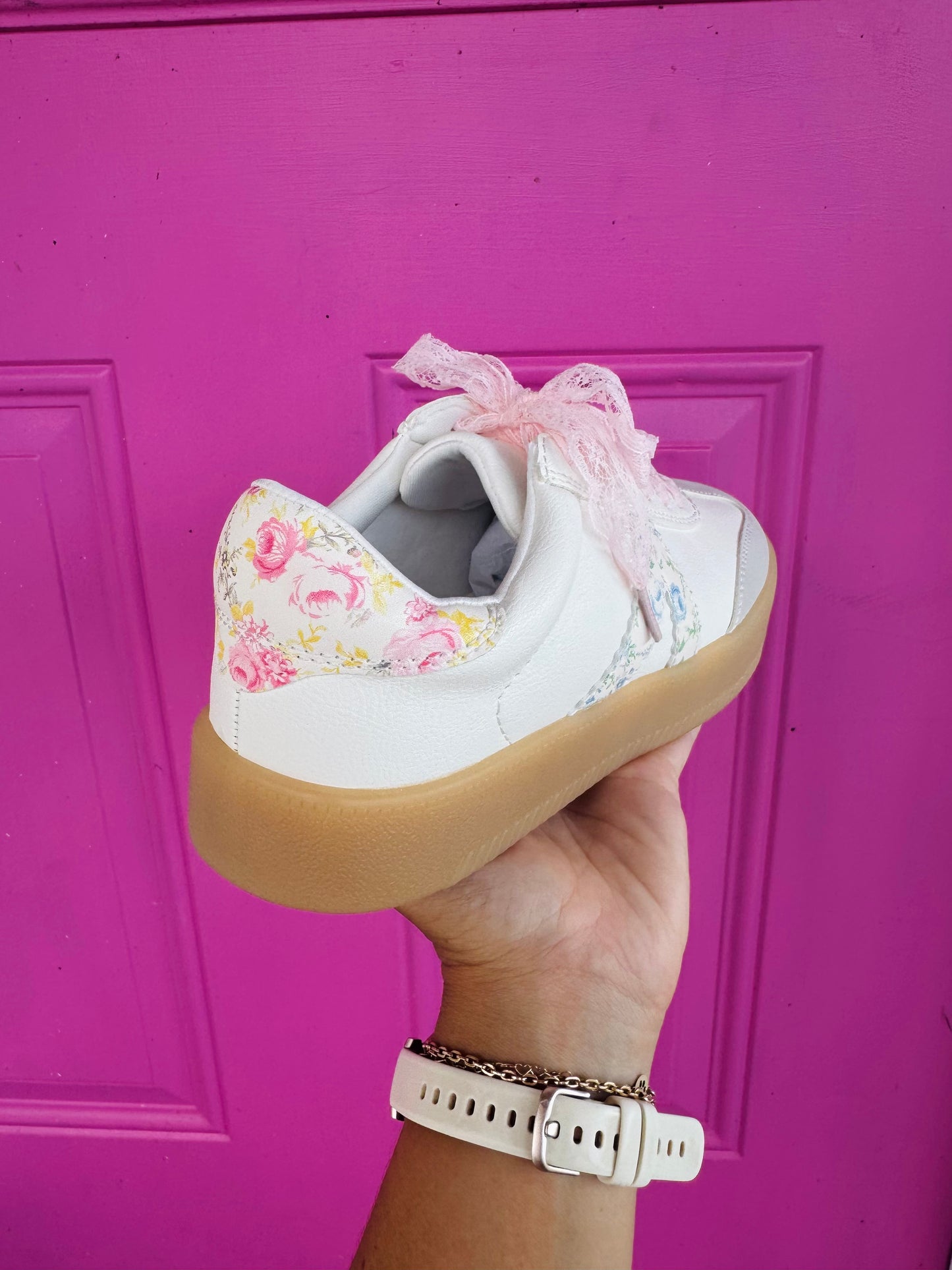 FLORAL LACE SNEAKERS