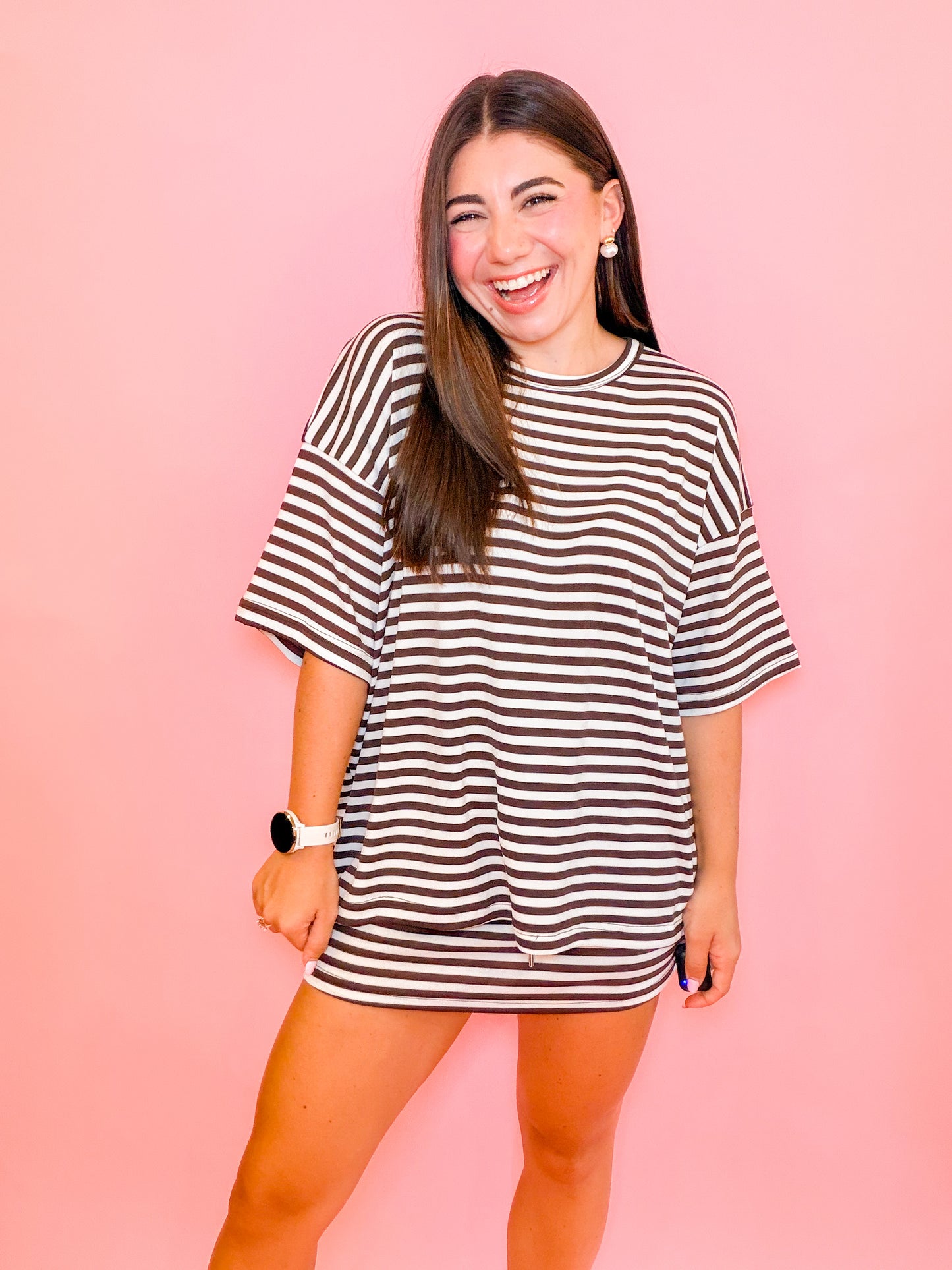 STRIPED OVERSIZED SHORT SLEEVE T-SHIRT & MID RISE SKORT SET