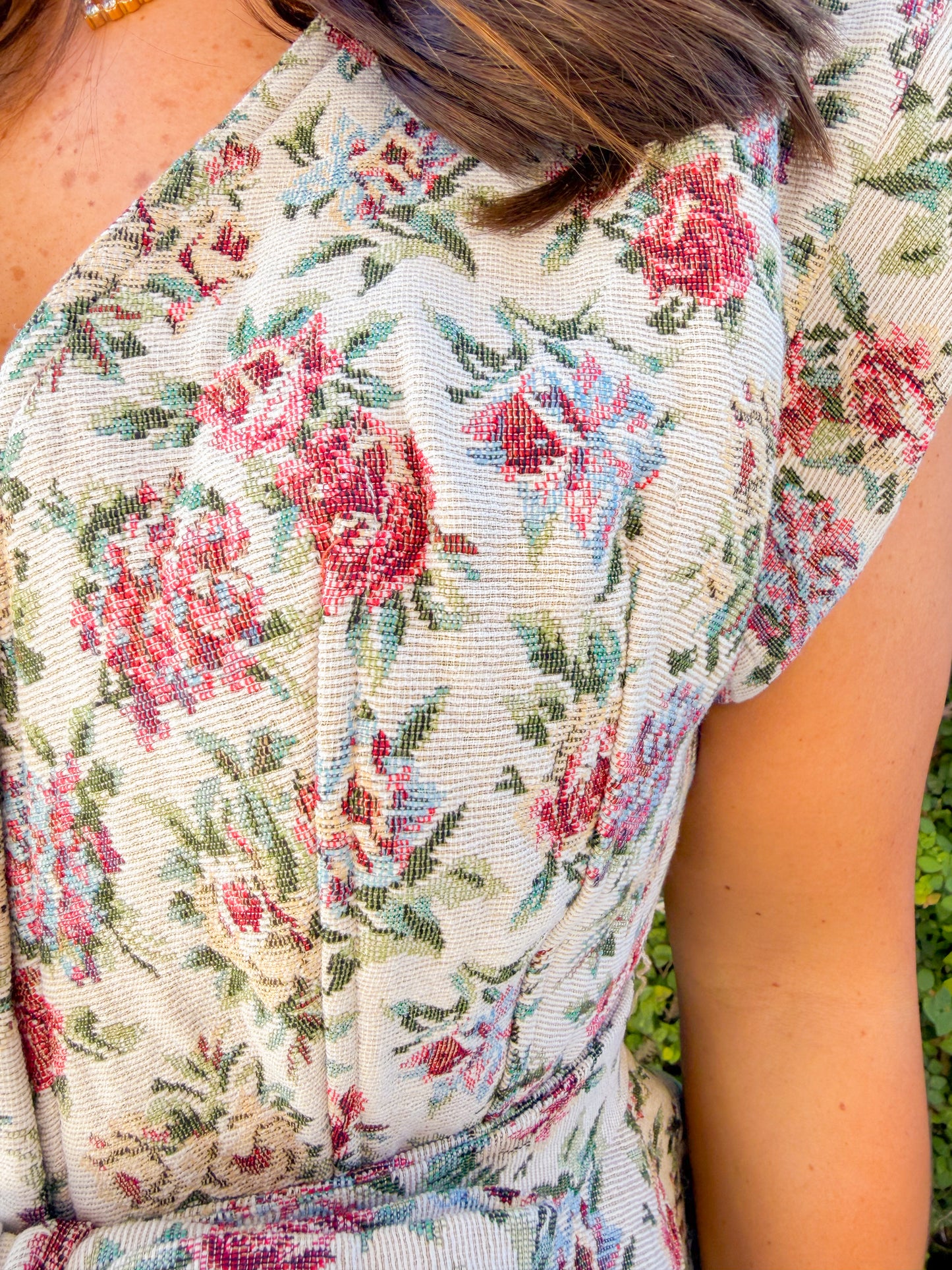 JACQUARD V NECK WAIST TIE VEST