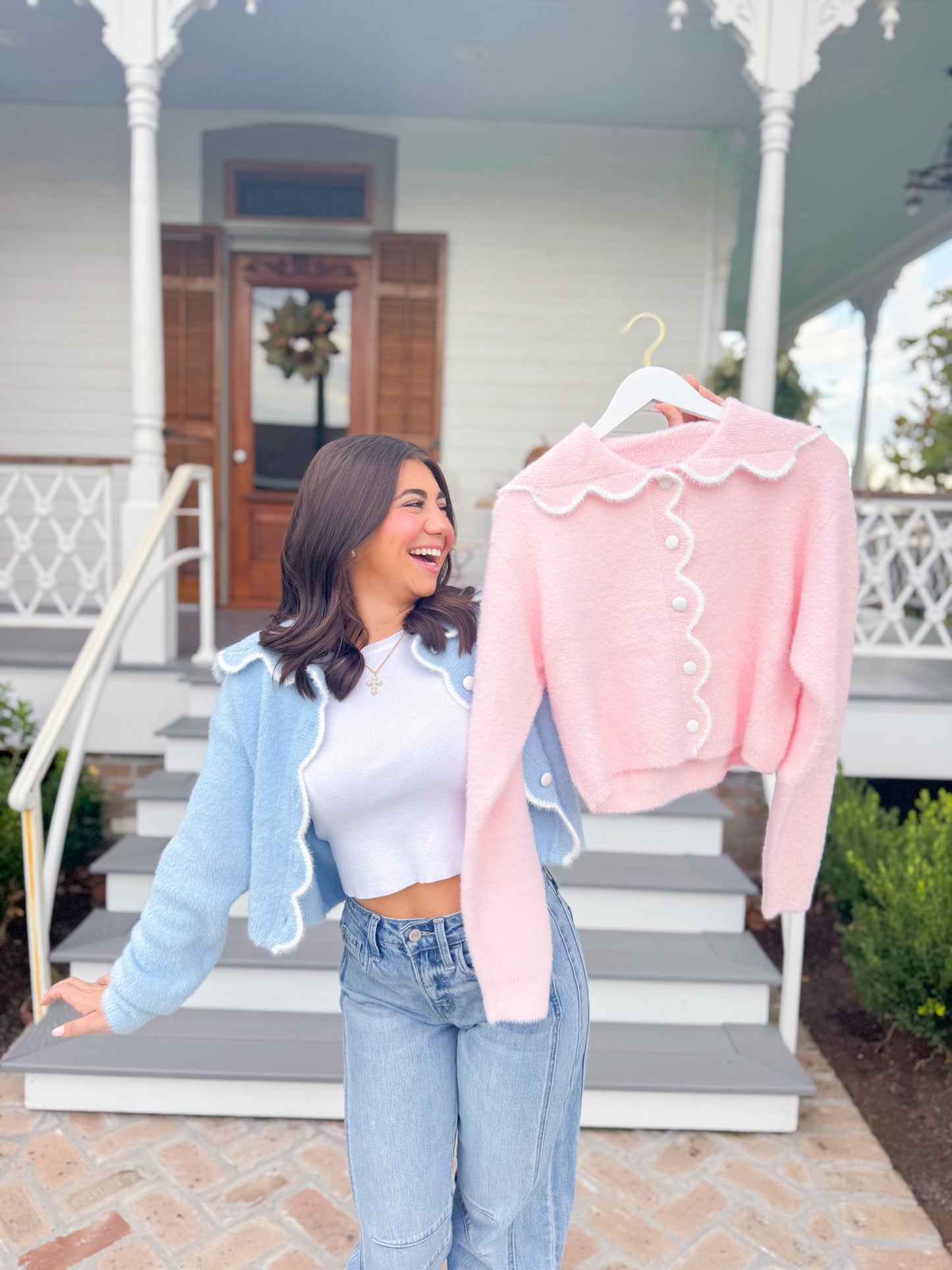 FLUFFY SCALLOP EDGE KNIT CARDIGAN