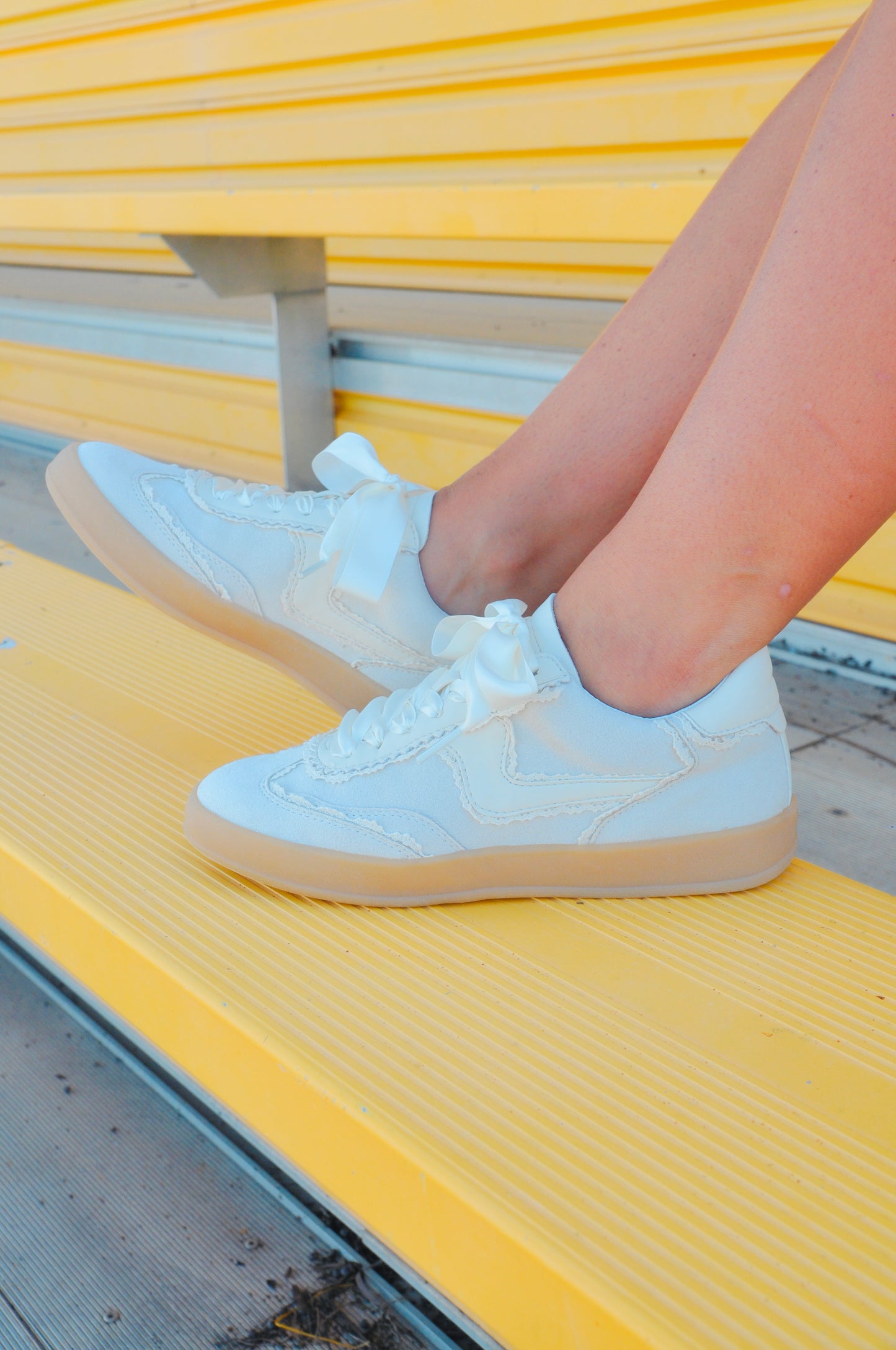 DESTINY LACE RUFFLE SNEAKER