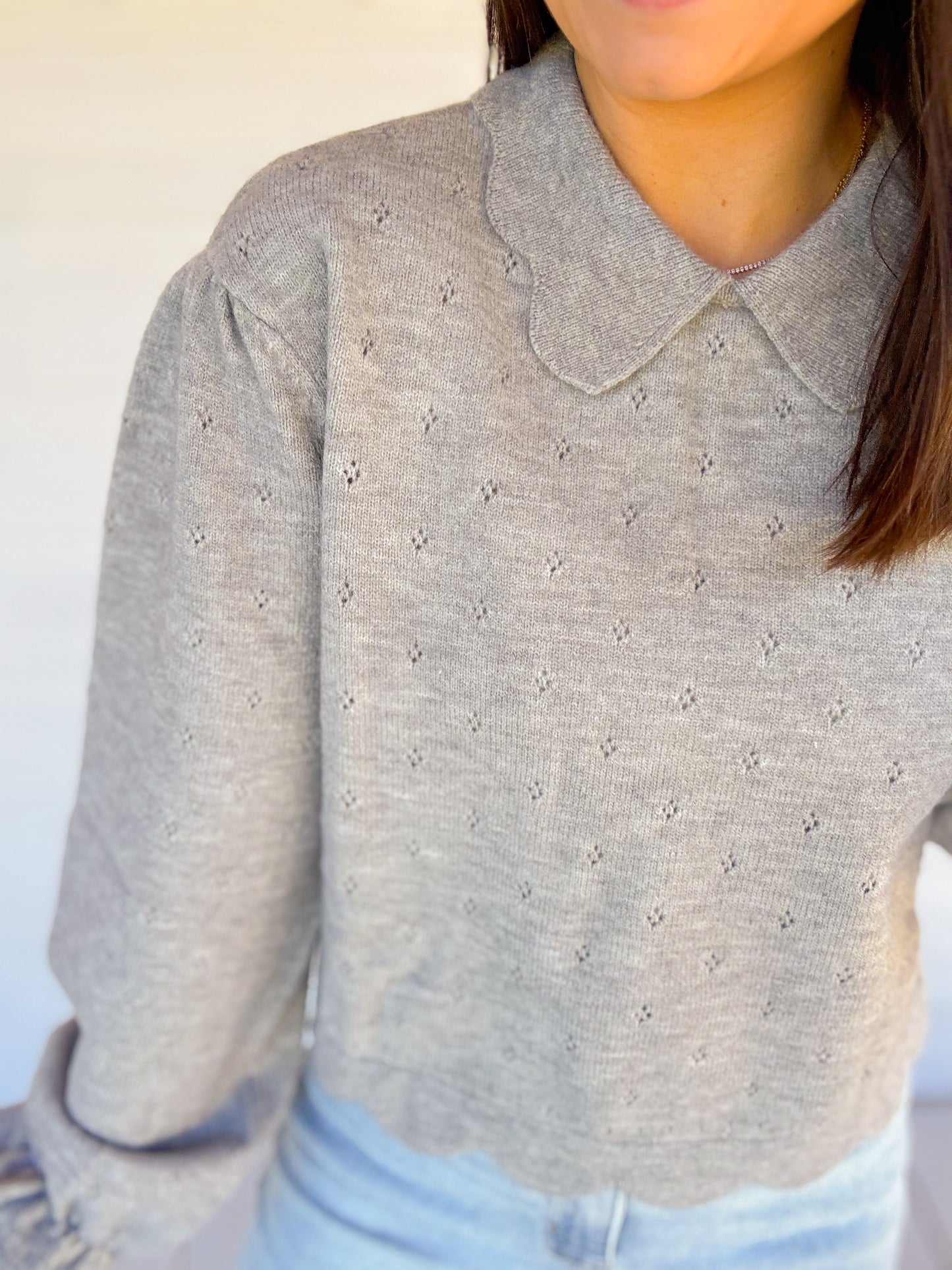 PETER PAN SCALLOPED SWEATER TOP