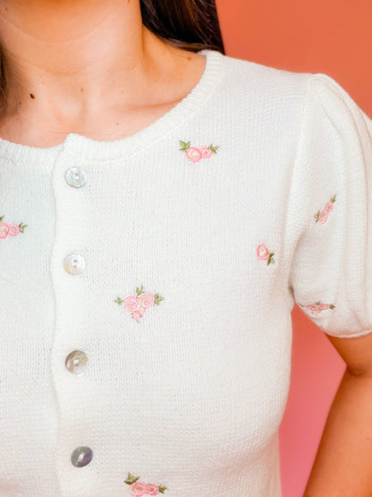 FLORAL EMBROIDERY PUFF SLV KNIT TOP - CREAM