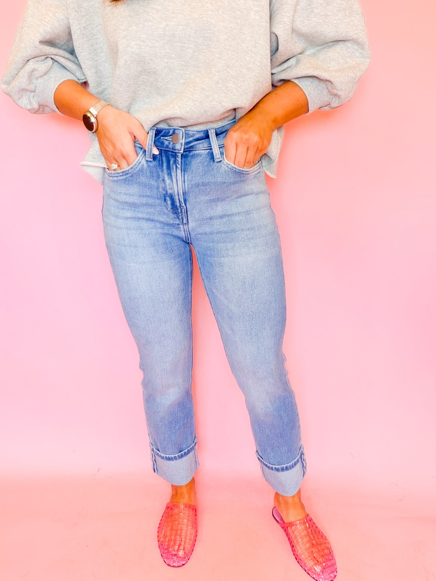 HIGH RISE CROP SLIM STRAIGHT DENIM - CUFFS