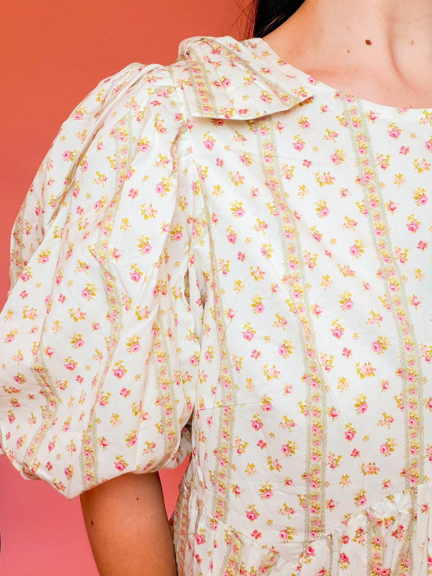 BOW DETAILED FLORAL PRINTED MINI DRESS
