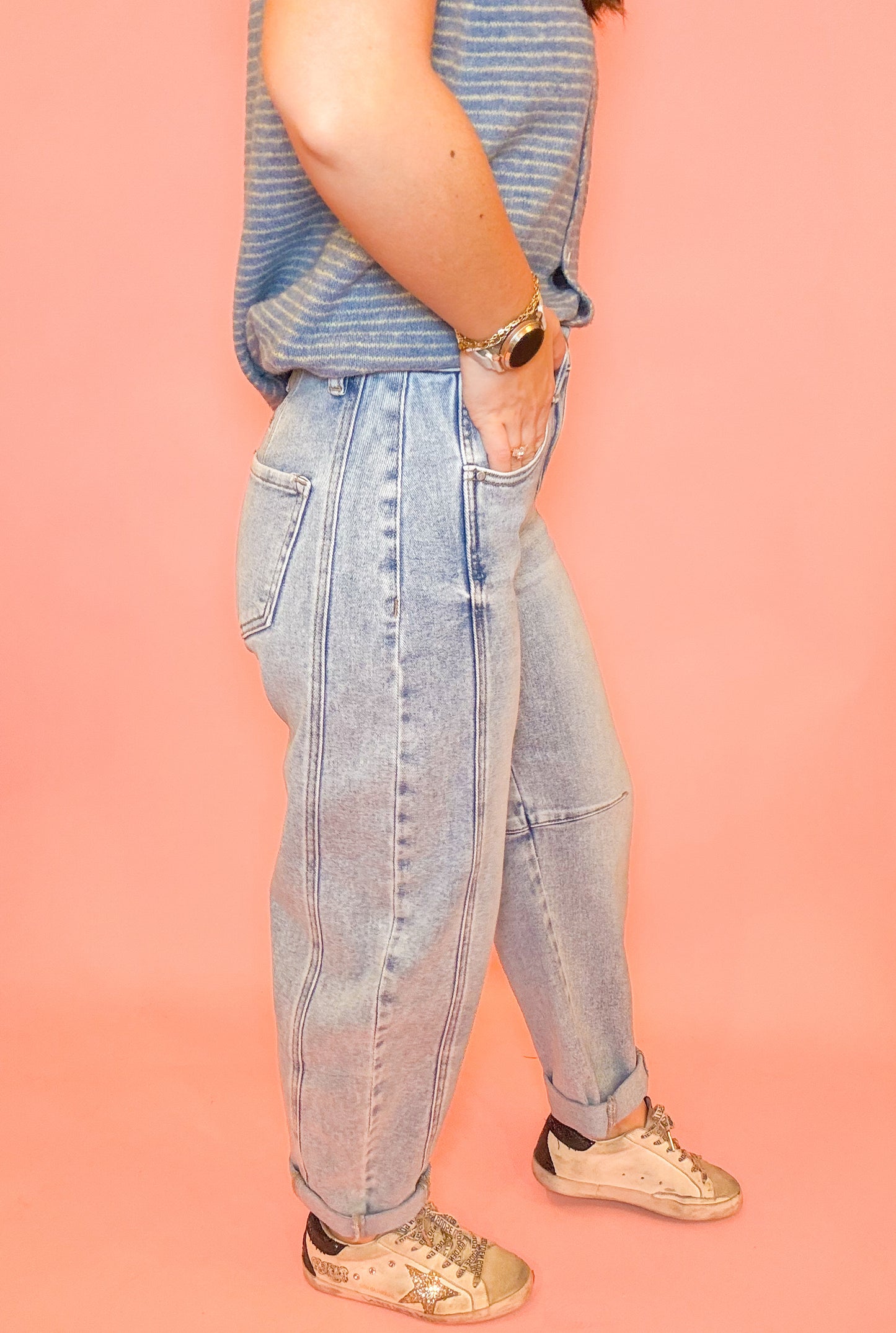 HIGH RISE CROP BARREL CUFFED JEANS