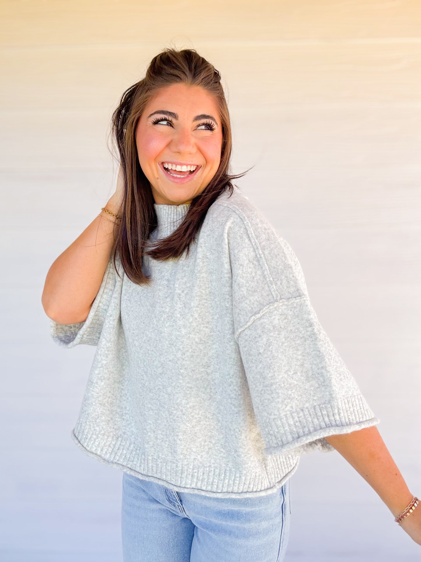 MOCK NECK SHORT SLEEVE SWEATER