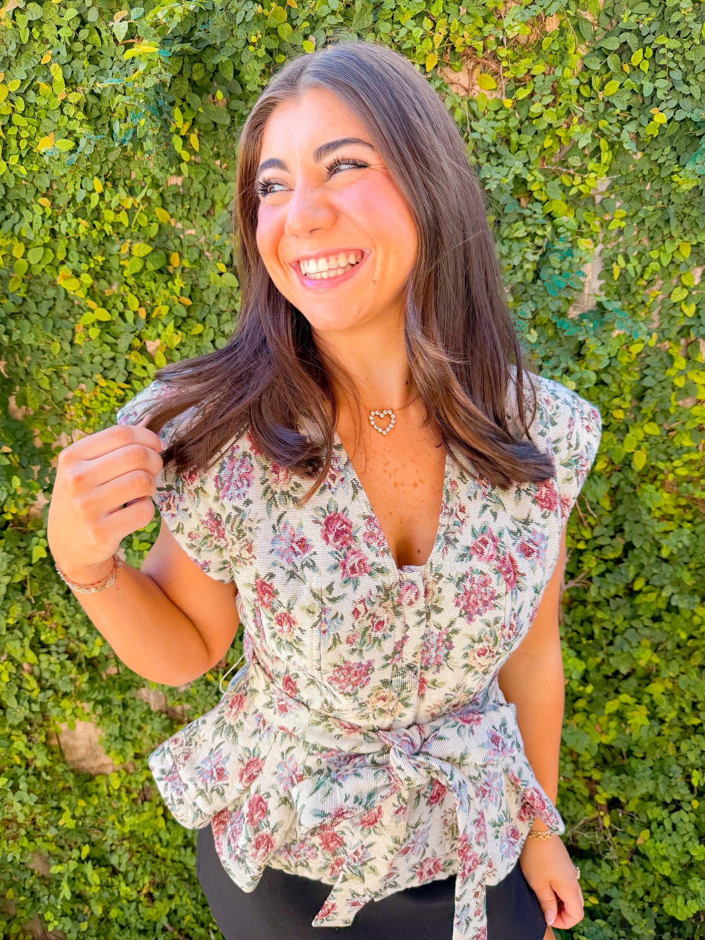 JACQUARD V NECK WAIST TIE VEST