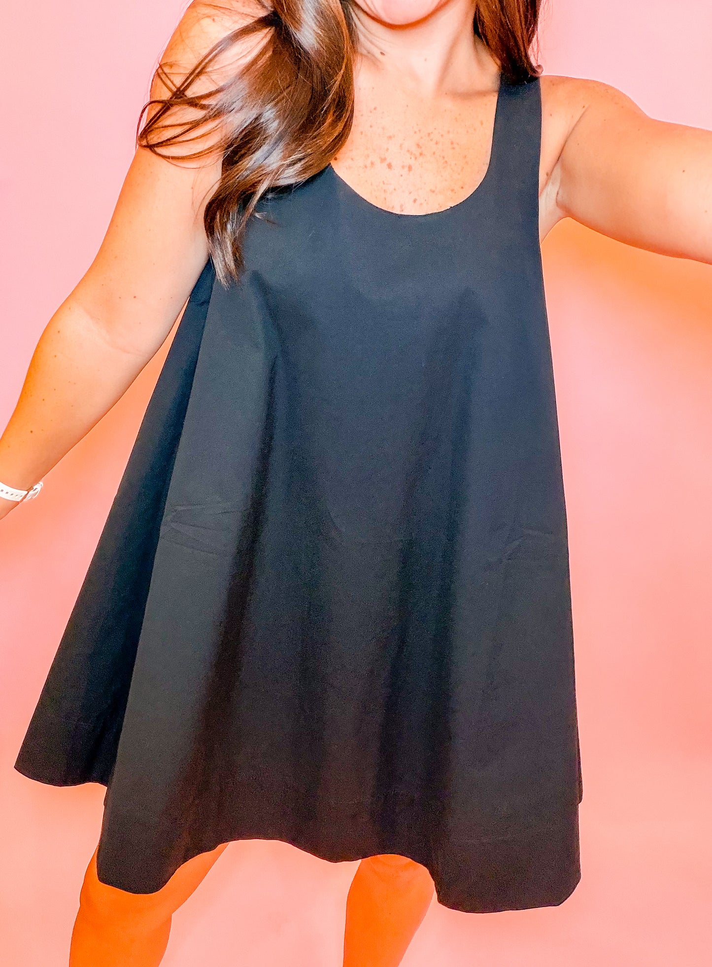 SLEEVELESS SWING DRESS - BLACK