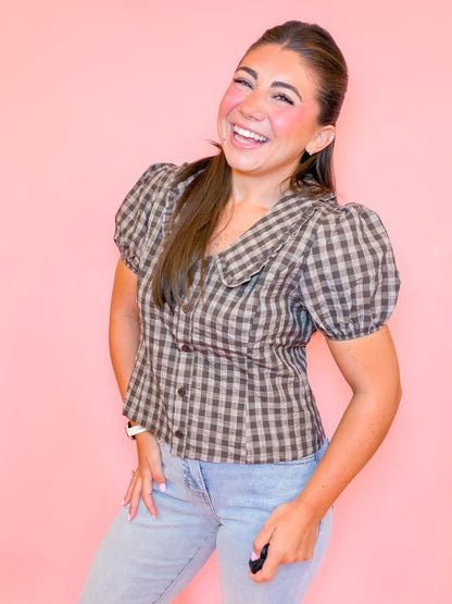 RUFFLE COLLAR GINGHAM BUTTON TOP