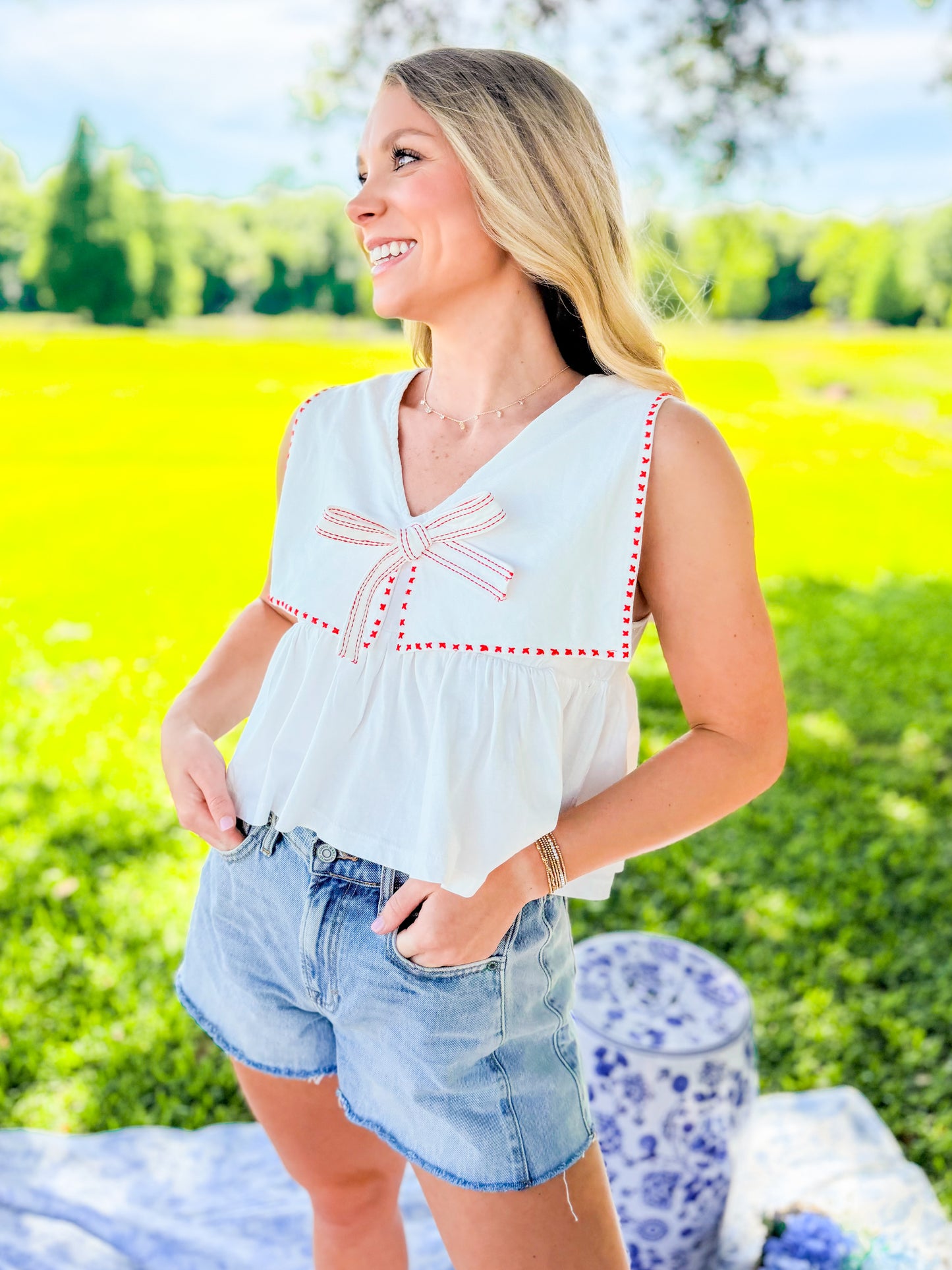 SAILOR COLLAR SLEEVELESS TOP
