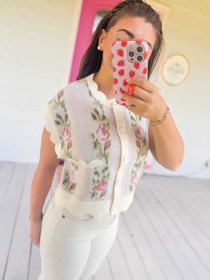 FLORAL SCALLOP KNIT VEST