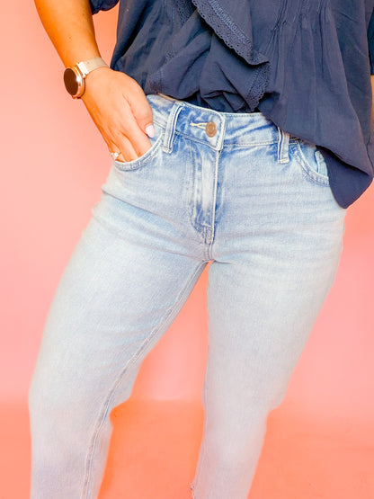 MID RISE CROP SLIM WIDE DENIM