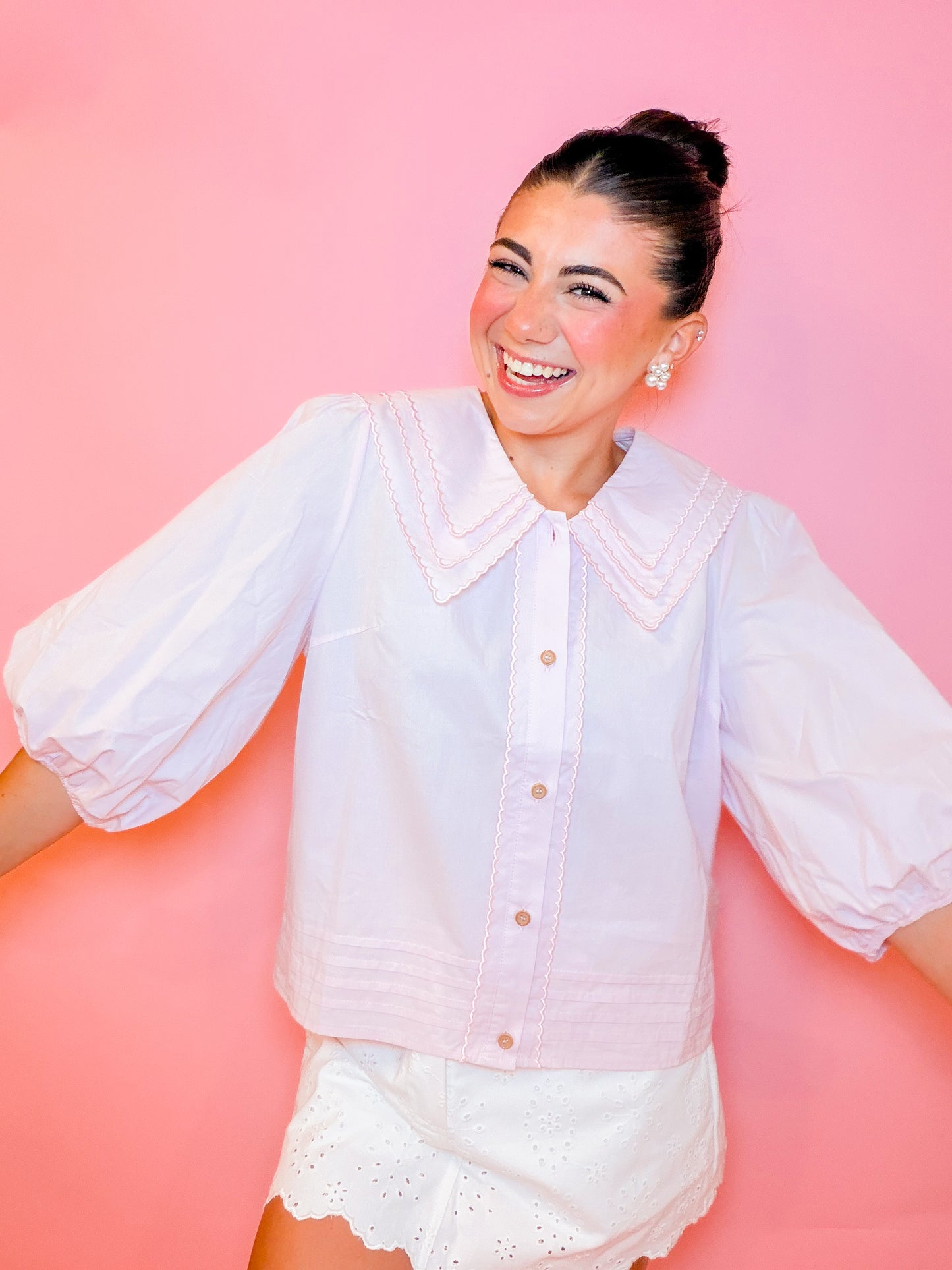 TRIPLE COLLARED SCALLOP BLOUSE