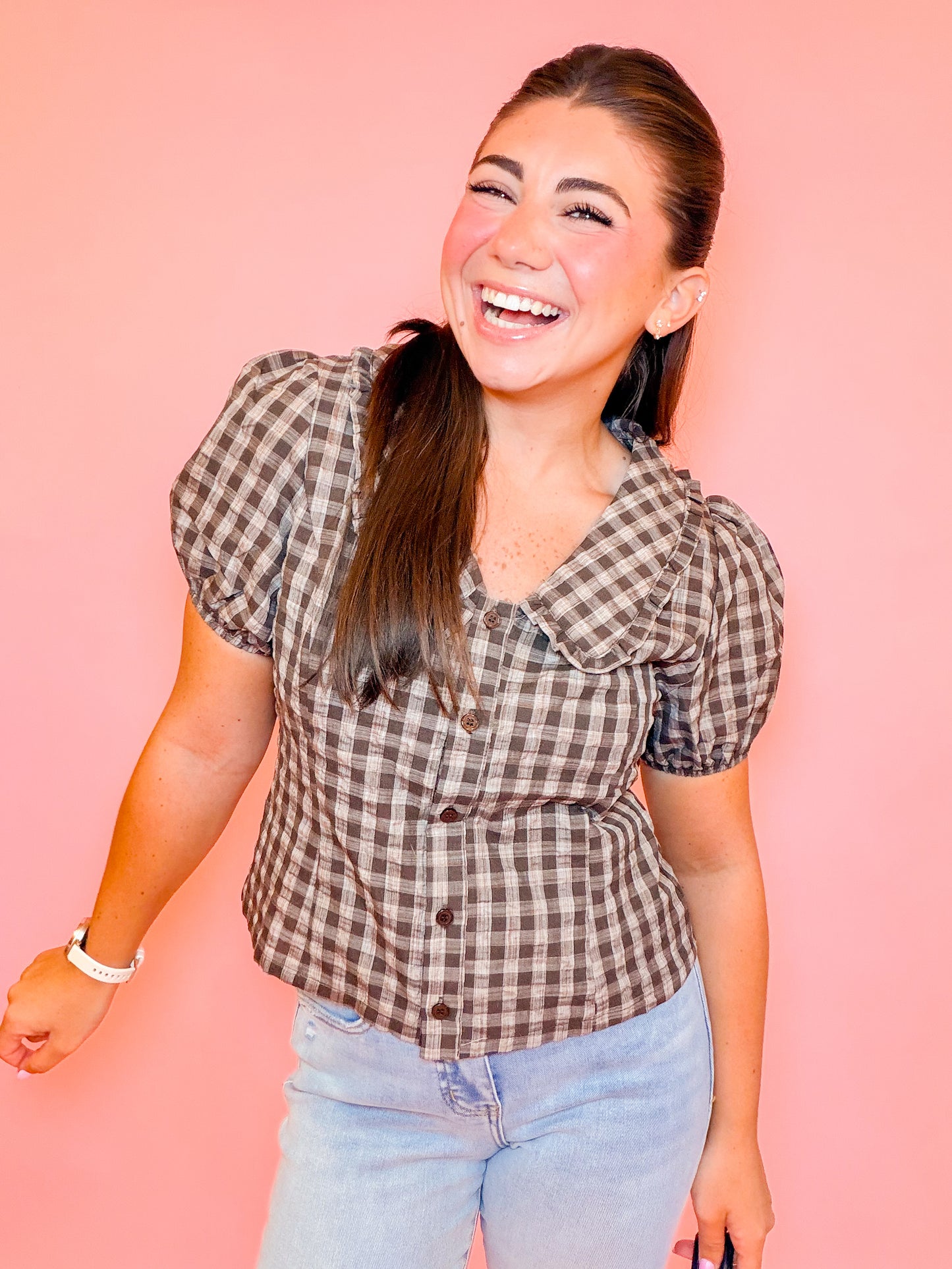 RUFFLE COLLAR GINGHAM BUTTON TOP