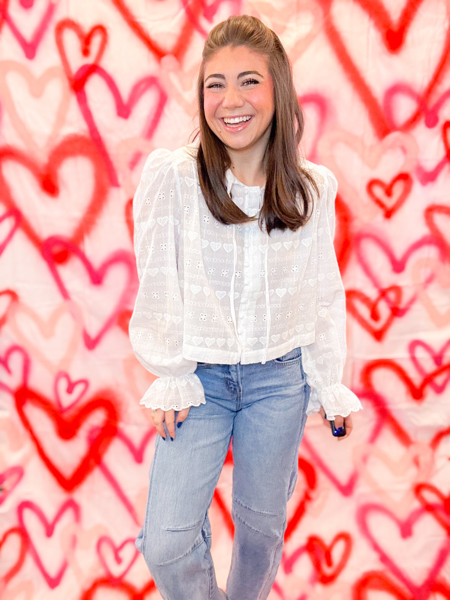 EYELET EMBROIDERY TOP WITH SCALLOP COLLAR