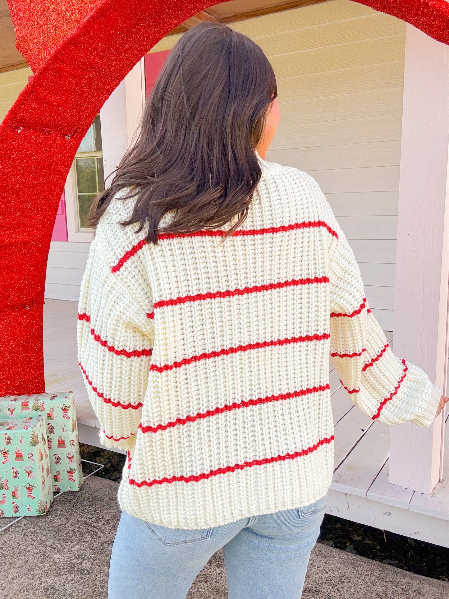 CHUNKY RED STRIPE CARDIGAN