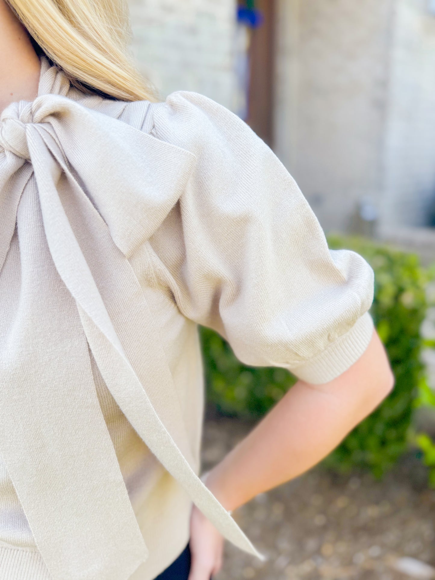 BOW PUFF SLEEVE SWEATER