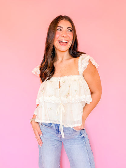 LACE TRIMMED TIERED RUFFLE TOP - CREAM