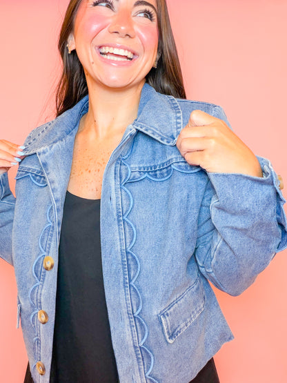 SHOULDER PADDED SCALLOP DENIM JACKET