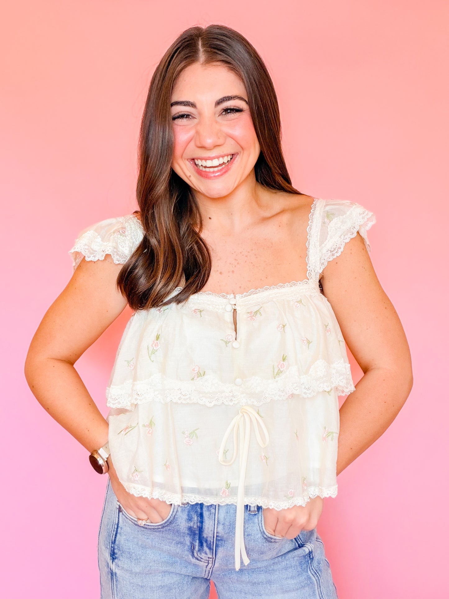 LACE TRIMMED TIERED RUFFLE TOP - CREAM