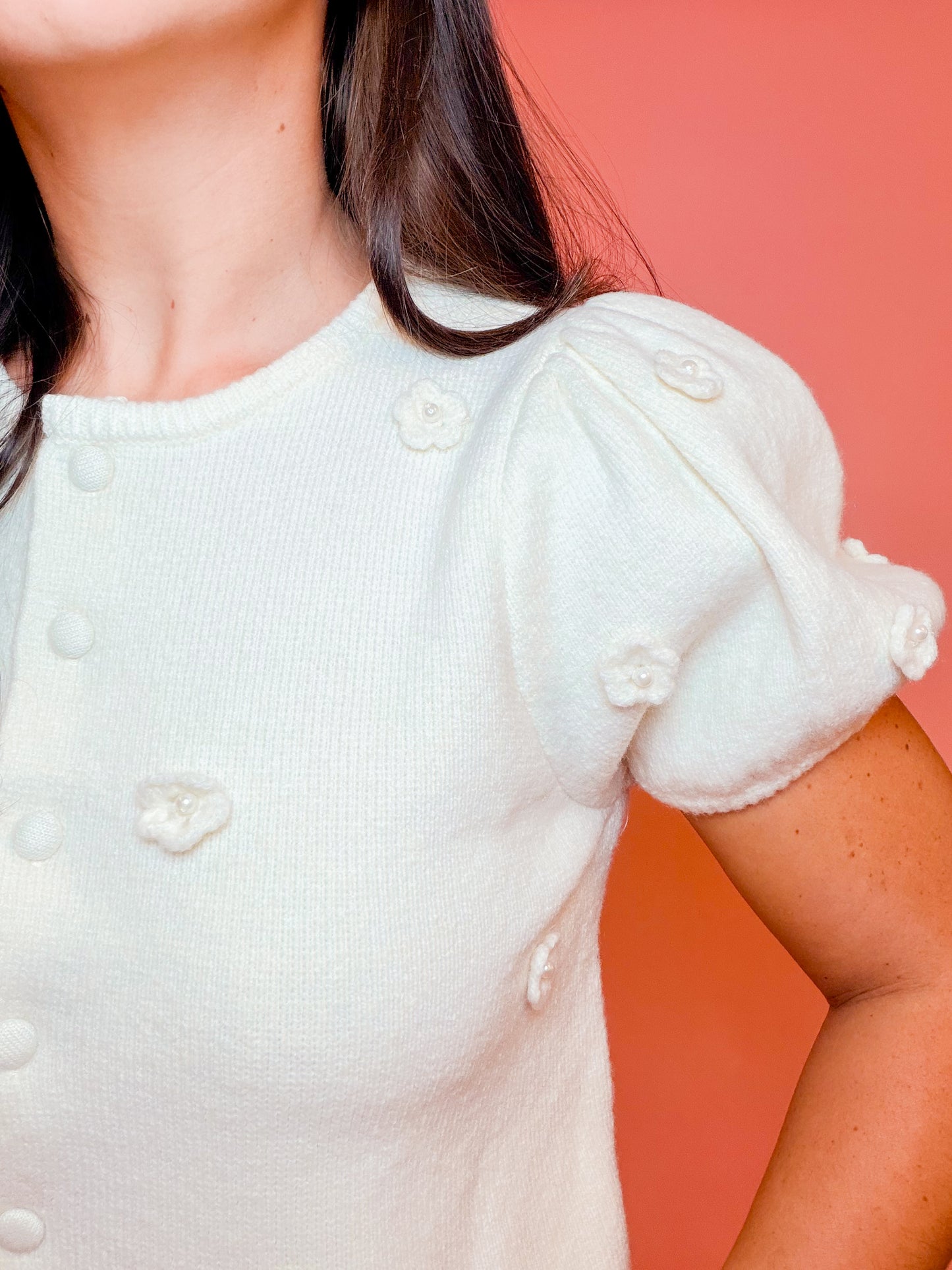 3D FLORAL PUFF SLEEVE KNIT TOP - CREAM