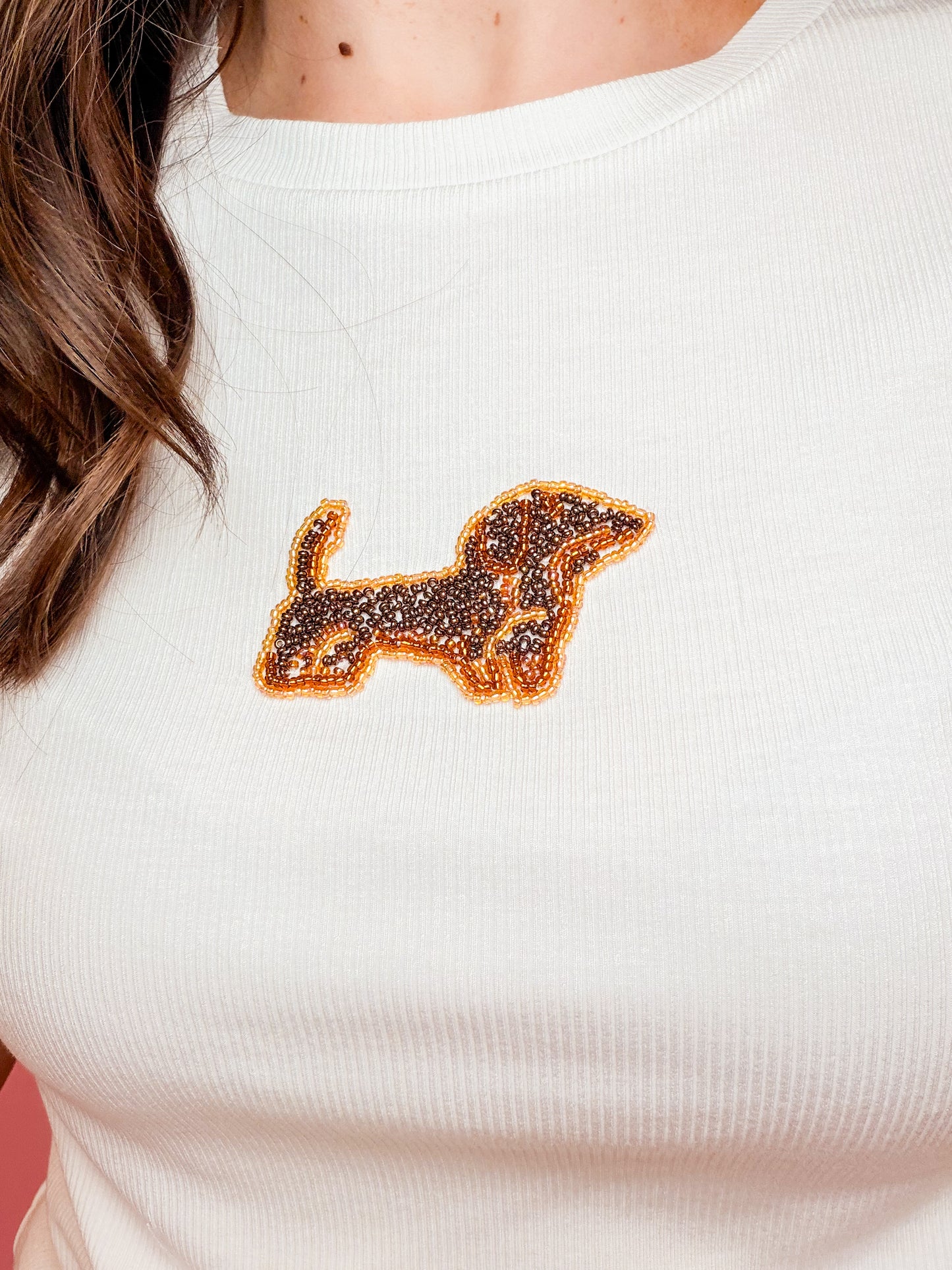 CREW NECK SHORT SLEEVE DOG BEADS TEE