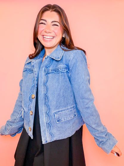 SHOULDER PADDED SCALLOP DENIM JACKET