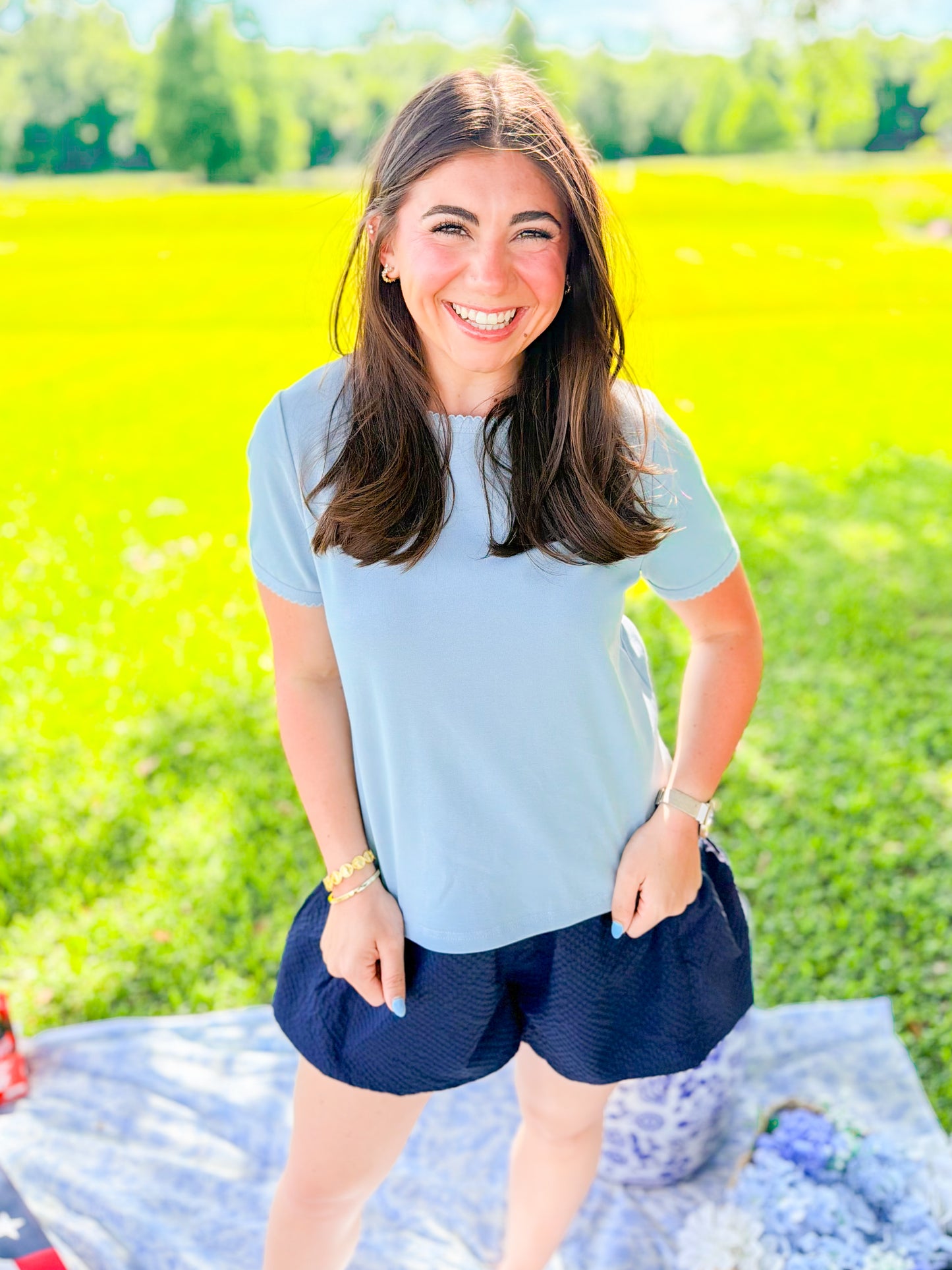 SCALLOP EDGE BASIC TEE - DUSTY BLUE