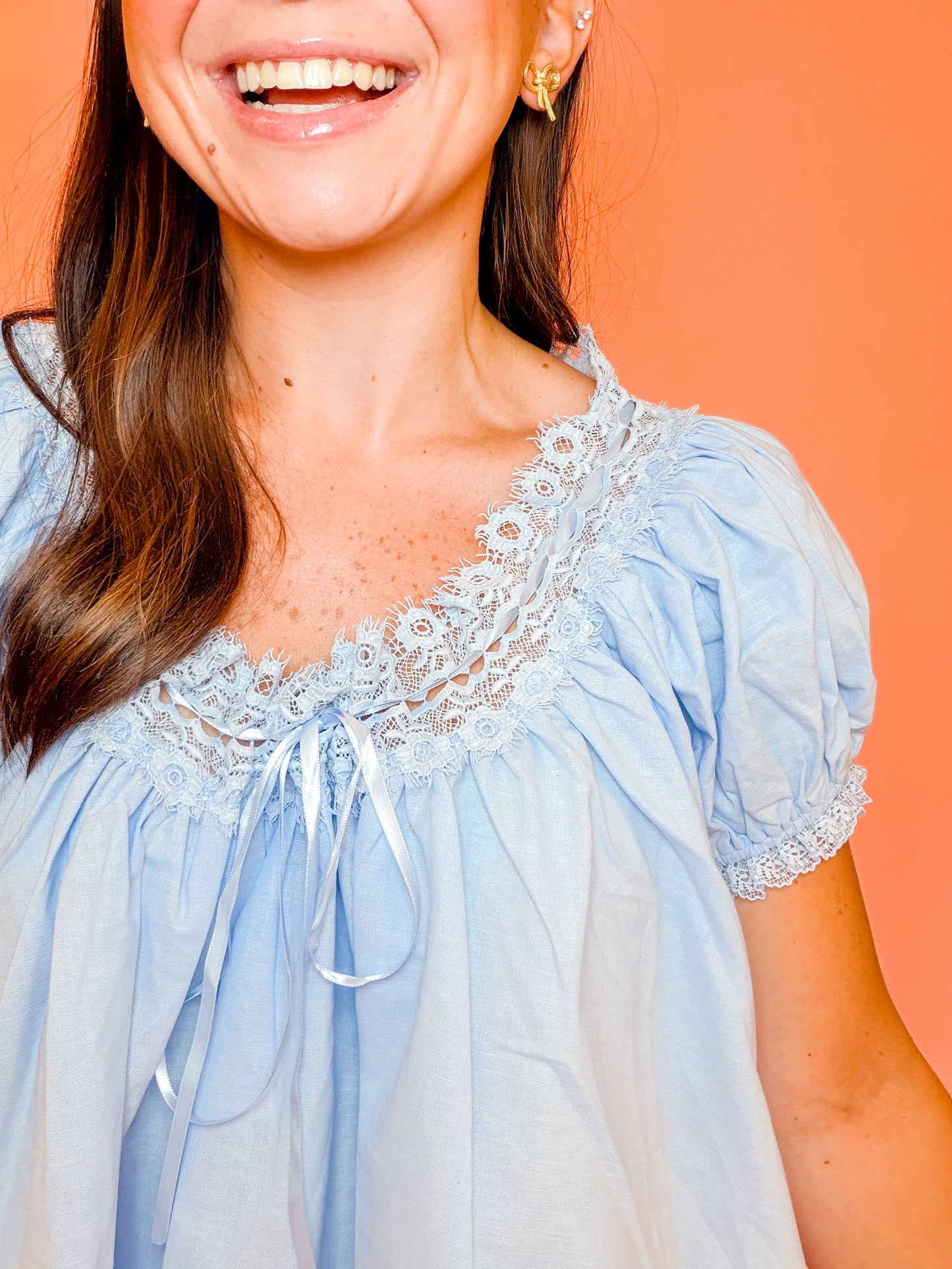 LACE TRIM SHORT SLEEVE TOP - BLUE
