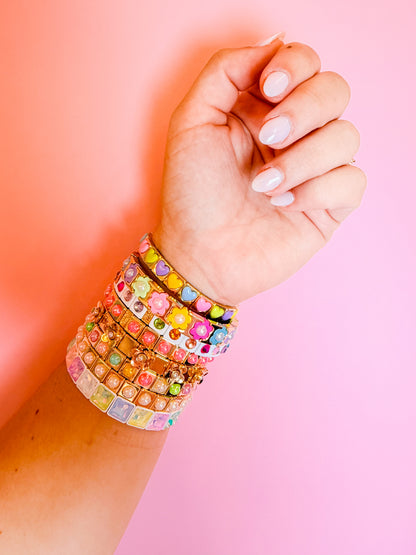 COLORFUL BEAD HEARTS BRACELET