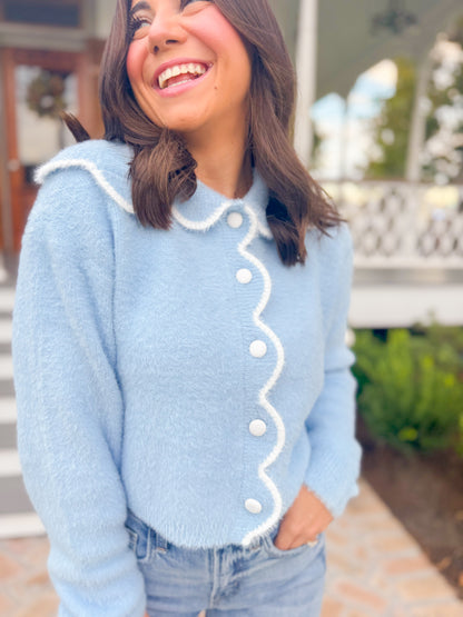 FLUFFY SCALLOP EDGE KNIT CARDIGAN