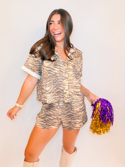 TIGER PRINT BOXY BUTTON DOWN + ELASTIC SHORTS SET