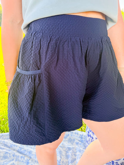 LIGHTWEIGHT SEERSUCKER SHORTS - NAVY