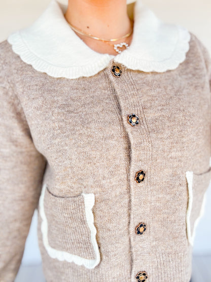 PETER PAN COLLAR KNIT TOP