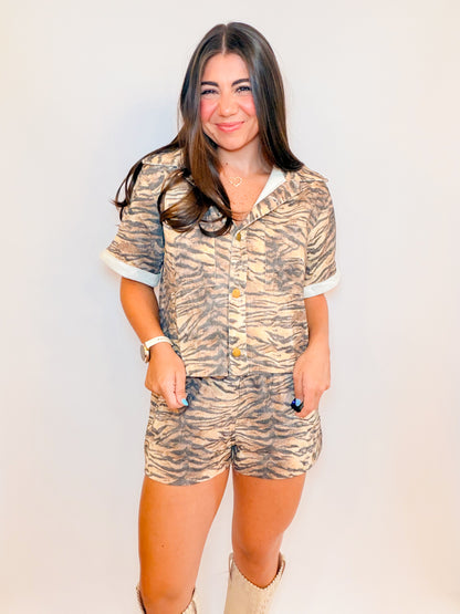 TIGER PRINT BOXY BUTTON DOWN + ELASTIC SHORTS SET