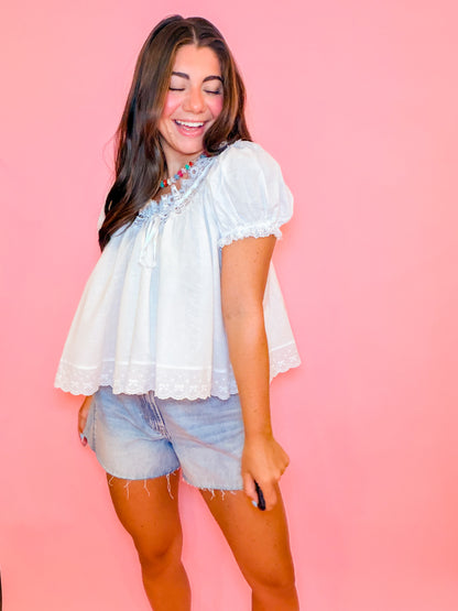 LACE TRIM SHORT SLEEVE TOP - WHITE