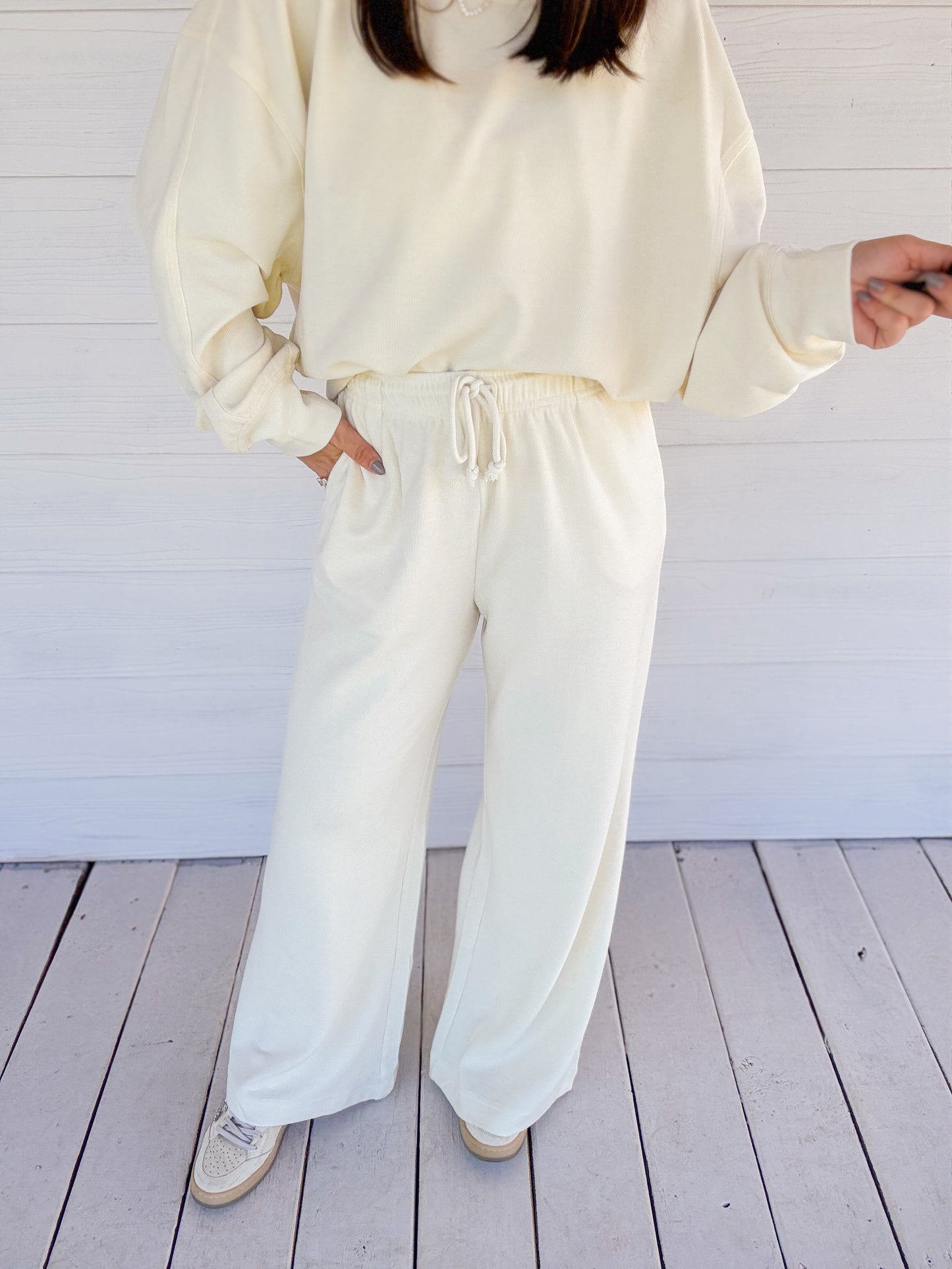 SOFT RIBBED RELAXED FIT PANTS