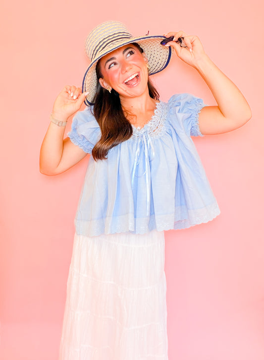 LACE TRIM SHORT SLEEVE TOP - BLUE