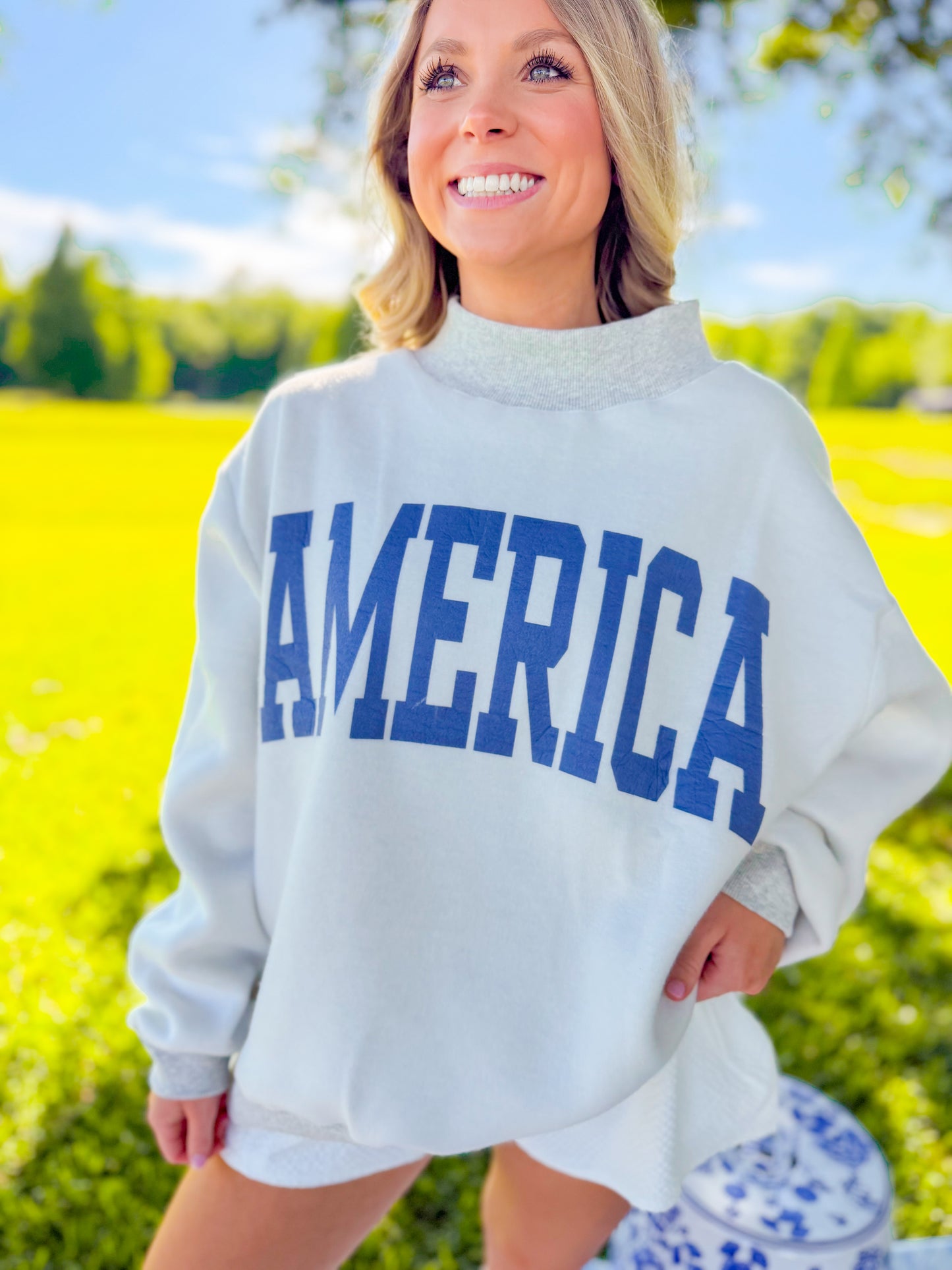 REVERSIBLE USA/AMERICA MOCKNECK OVERSIZED SWEATSHIRT