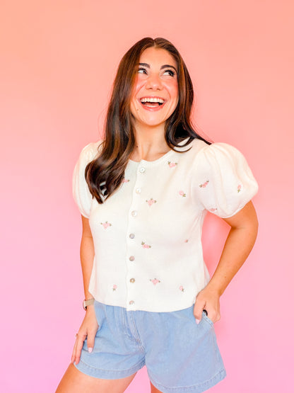 FLORAL EMBROIDERY PUFF SLV KNIT TOP - CREAM