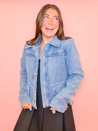 SHOULDER PADDED SCALLOP DENIM JACKET