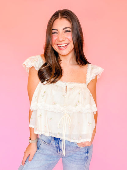 LACE TRIMMED TIERED RUFFLE TOP - CREAM
