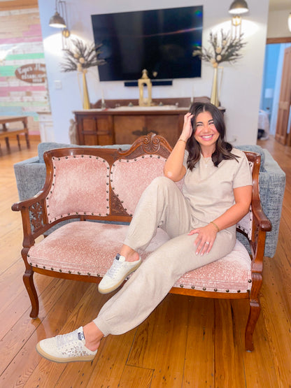 KNIT TOP & JOGGER PANT SET