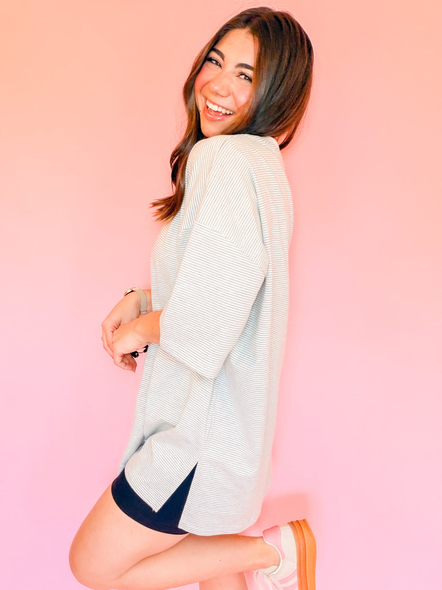 OVERSIZED STRIPED KNIT TEE