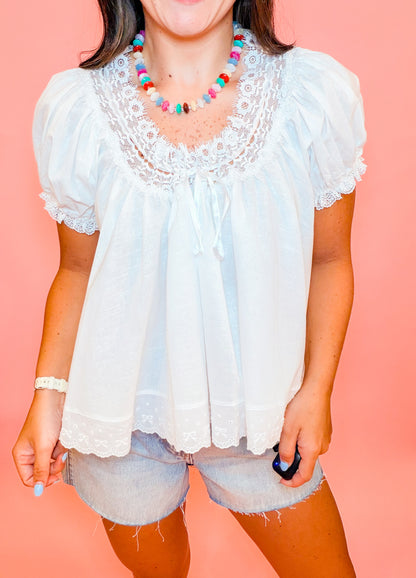 LACE TRIM SHORT SLEEVE TOP - WHITE