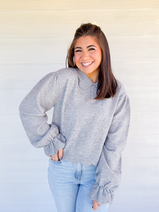 PETER PAN SCALLOPED SWEATER TOP
