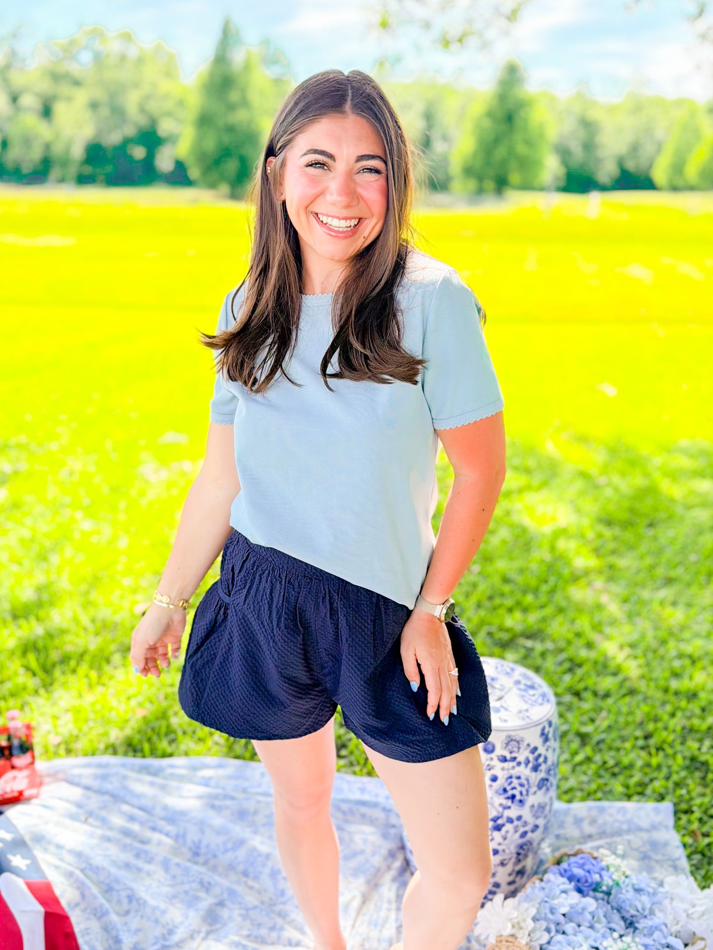 SCALLOP EDGE BASIC TEE - DUSTY BLUE
